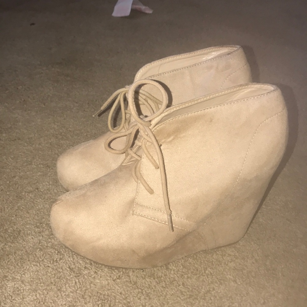 Tan wedges